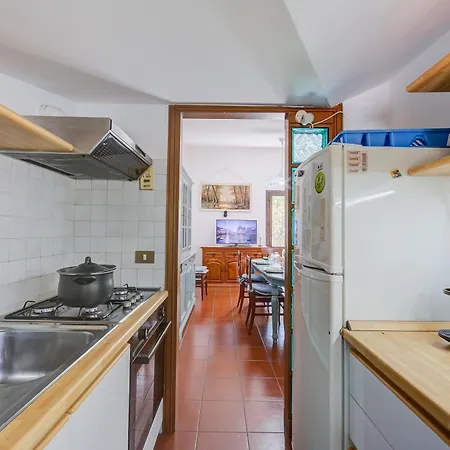 Breezy Way - Among Greenery - Happy Casa de Férias San Bartolomeo Al Mare