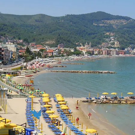 Breezy Way - Among Greenery - Happy Casa vacanze San Bartolomeo Al Mare