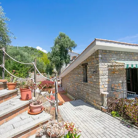 Vakantiehuis Breezy Way - Among Greenery - Happy San Bartolomeo Al Mare